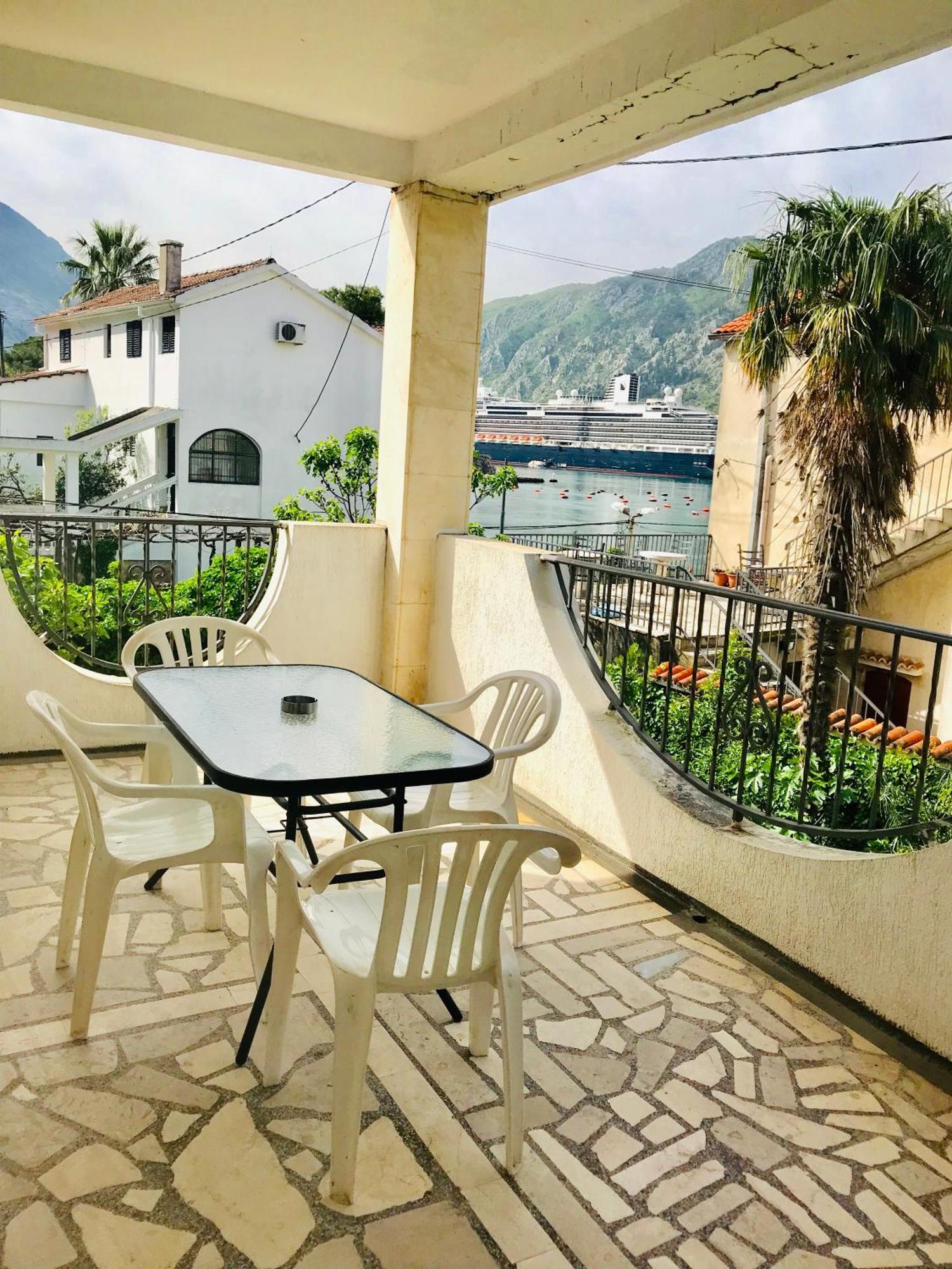 Apartments Ivanisevic Kotor Exteriér fotografie
